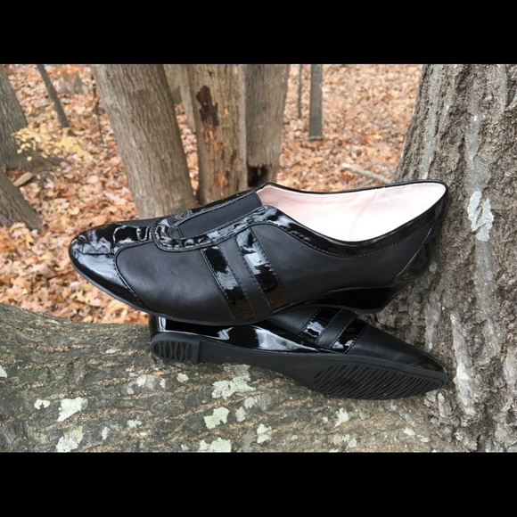 Taryn Rose Shoes - Taryn by Taryn Rose Leather/Patent leather wedges